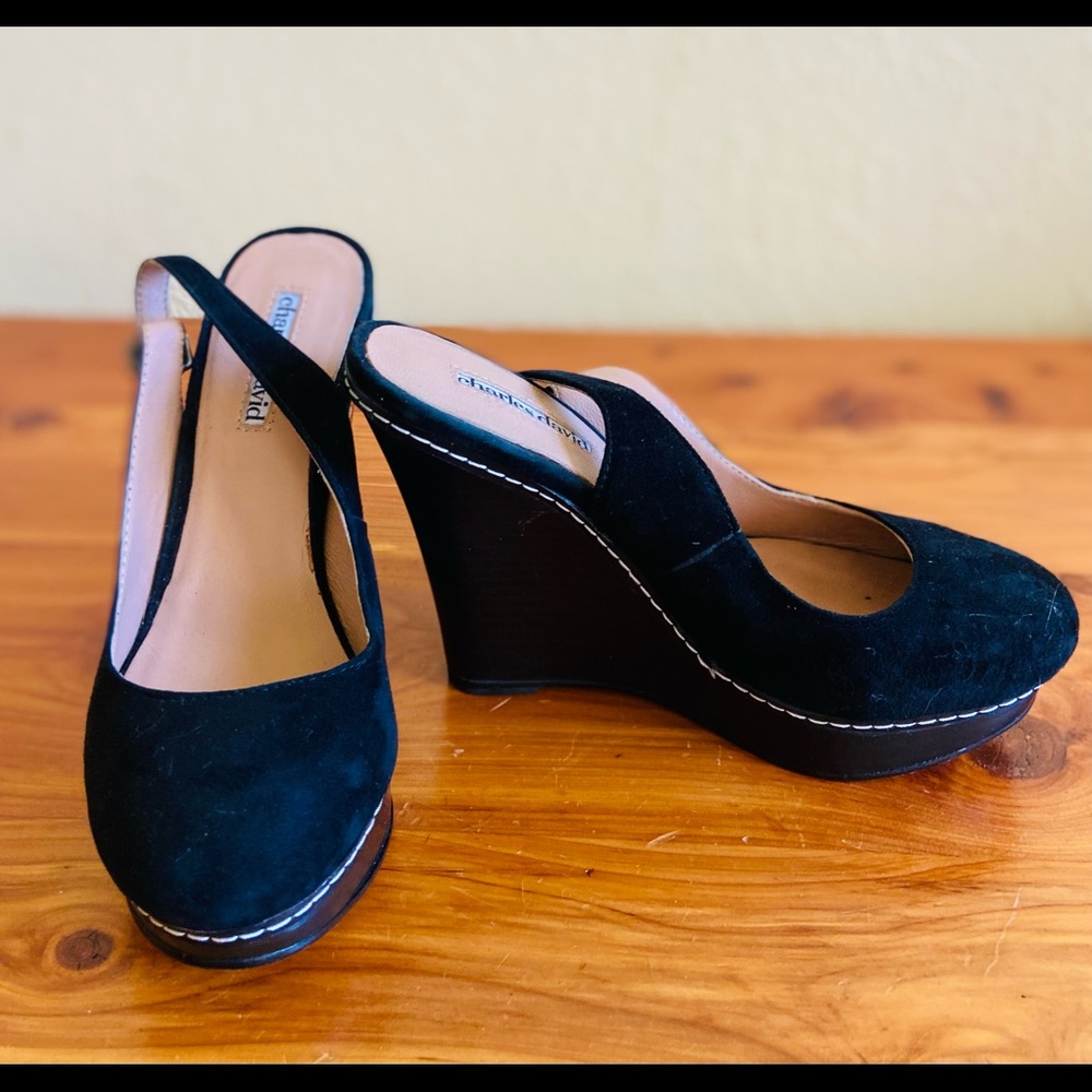 Like new Charles David suede wedges; leather sole.